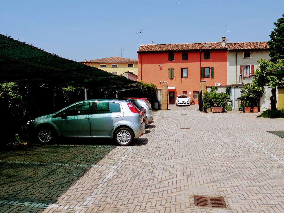 Mozzecane Residenza Il Giglio Bed & Breakfast エクステリア 写真